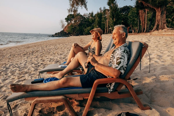 Strandszene mit Menschen